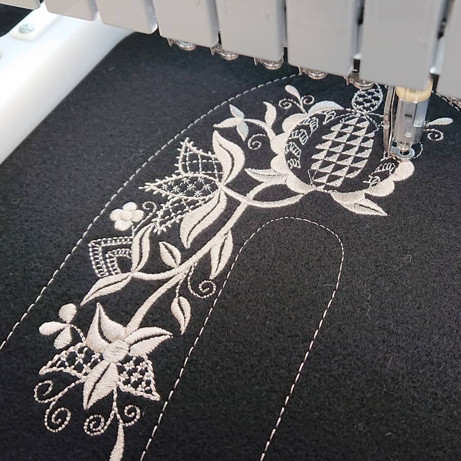 Pooltoodetele tikkimine 2 pooltoodetele tikkimine