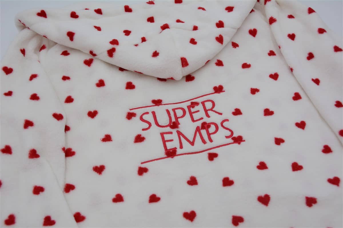 Hommikumantel "SUPER EMPS" 1 DSC 4158