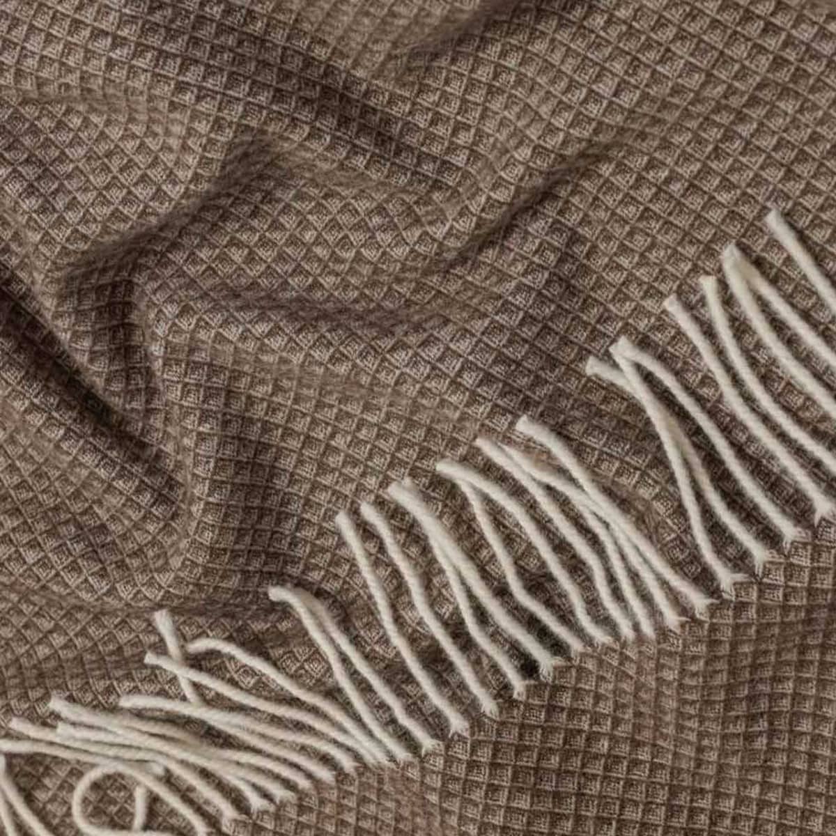 Pruun ruutudega öko-pleed 150x200cm 2 pruun ruutudega öko-pleed