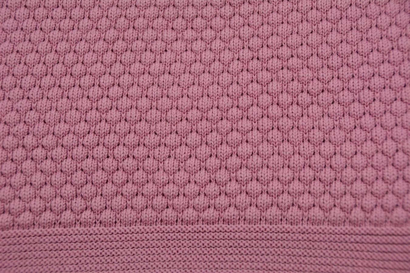 UUS! Puuvillane kootud beebitekk 80x100cm (Pallas Design) 20 Pildil on Pallas Design vanaroosa puuvillane kootud beebitekk